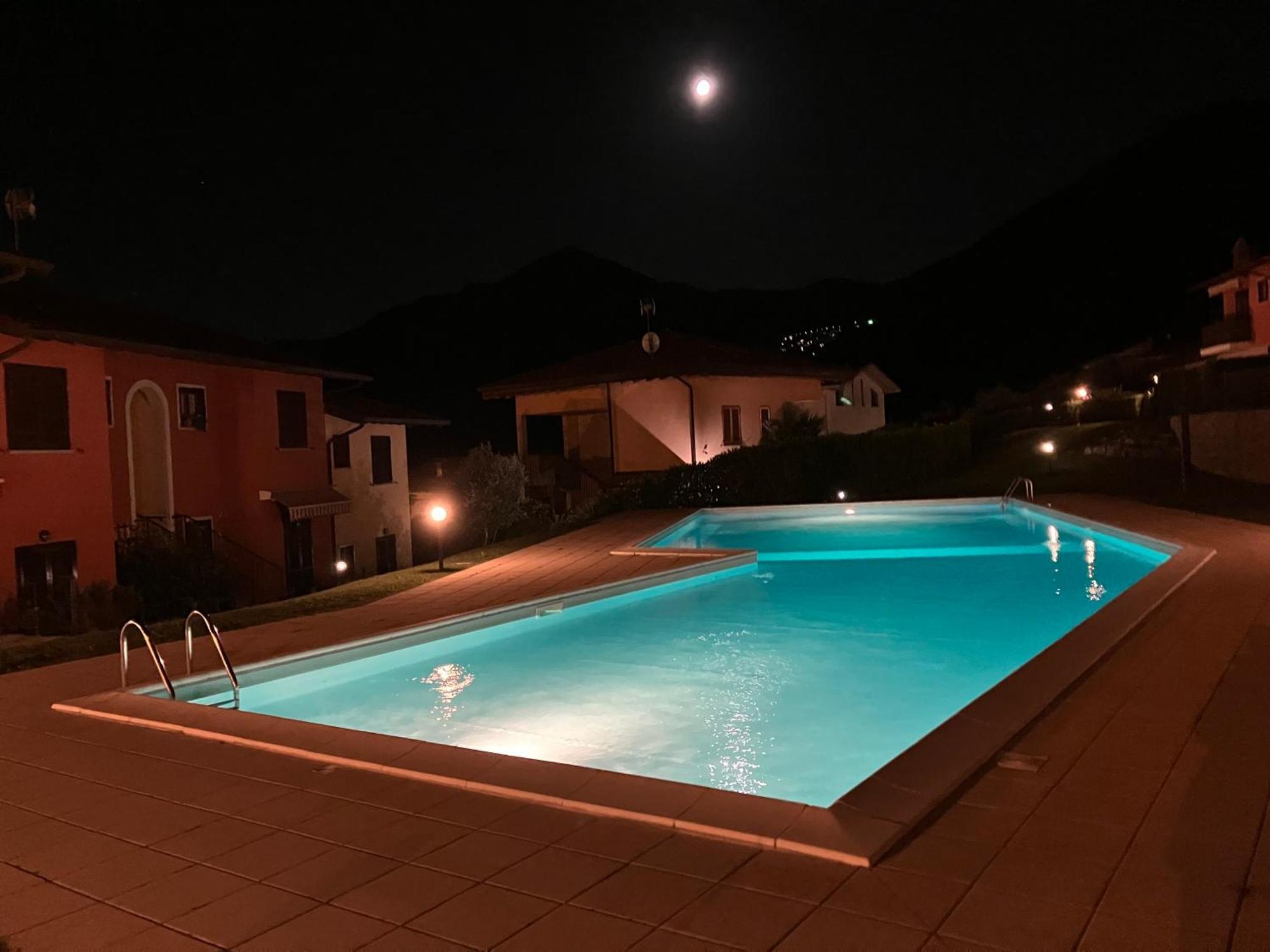 ריבה די סולטו Happy Guest Apartments - Lake View And Pool מראה חיצוני תמונה