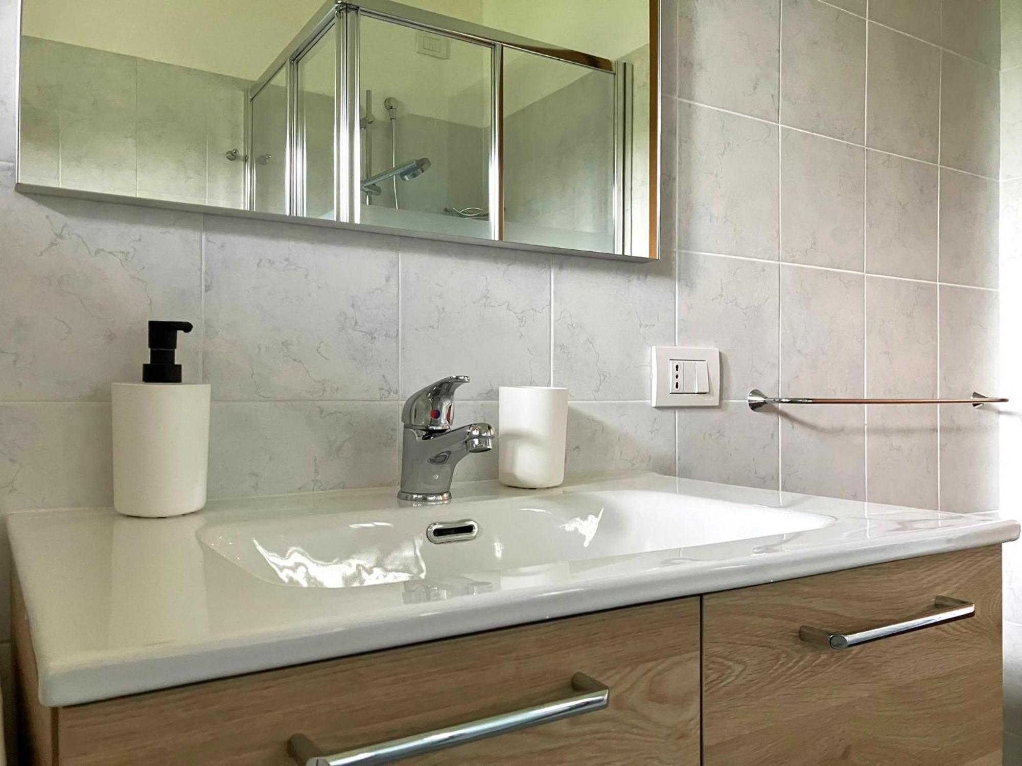 ריבה די סולטו Happy Guest Apartments - Lake View And Pool מראה חיצוני תמונה